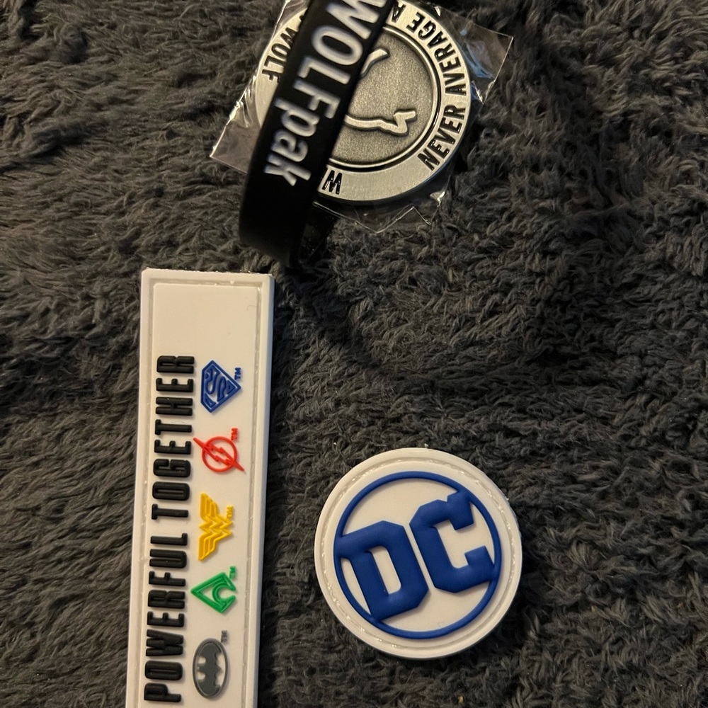 Wolfpak patches !
